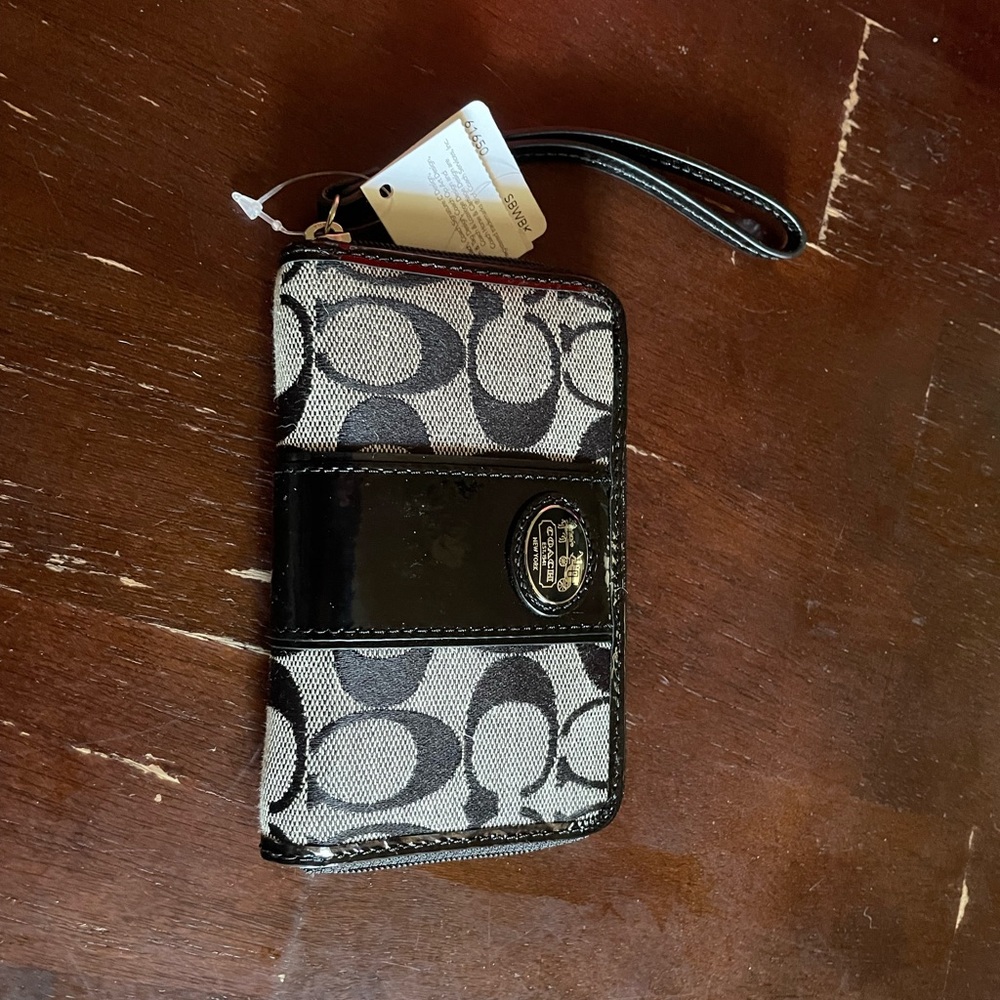 Coach Wristlet - black - NWT